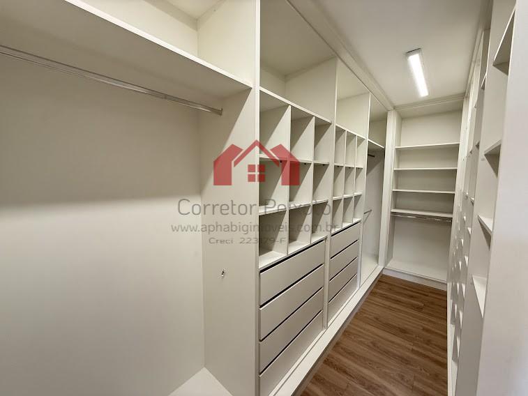 CLOSET  SUITE 1